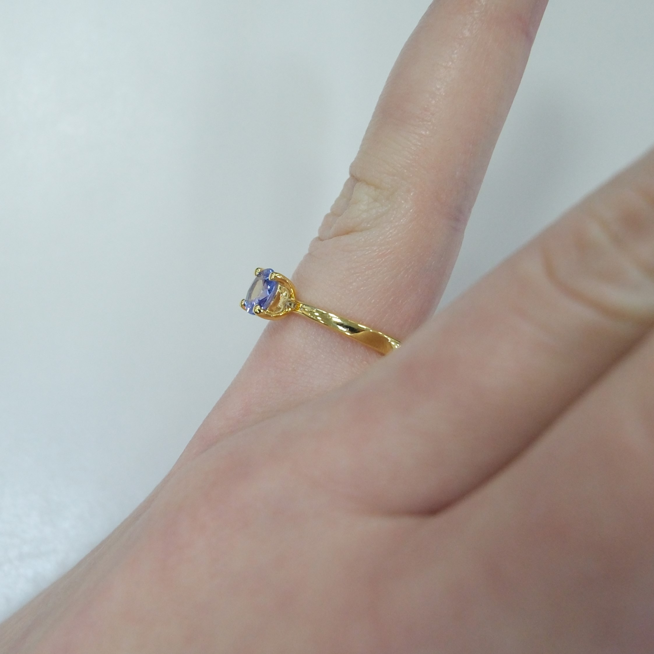 Серебряное кольцо с танзанитом